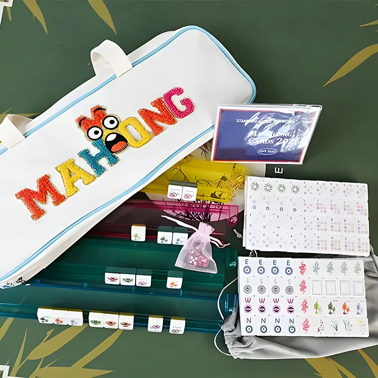 Conjunto de Mahjong Emoji de dibujos animados blancos